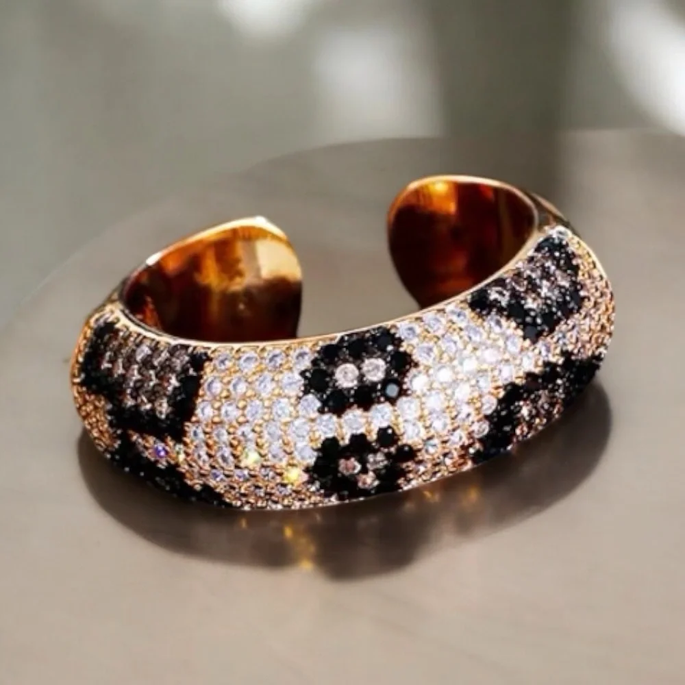 ADJUSTABLE LEOPARD PAVE GOLD RING - Picture 2 of 4